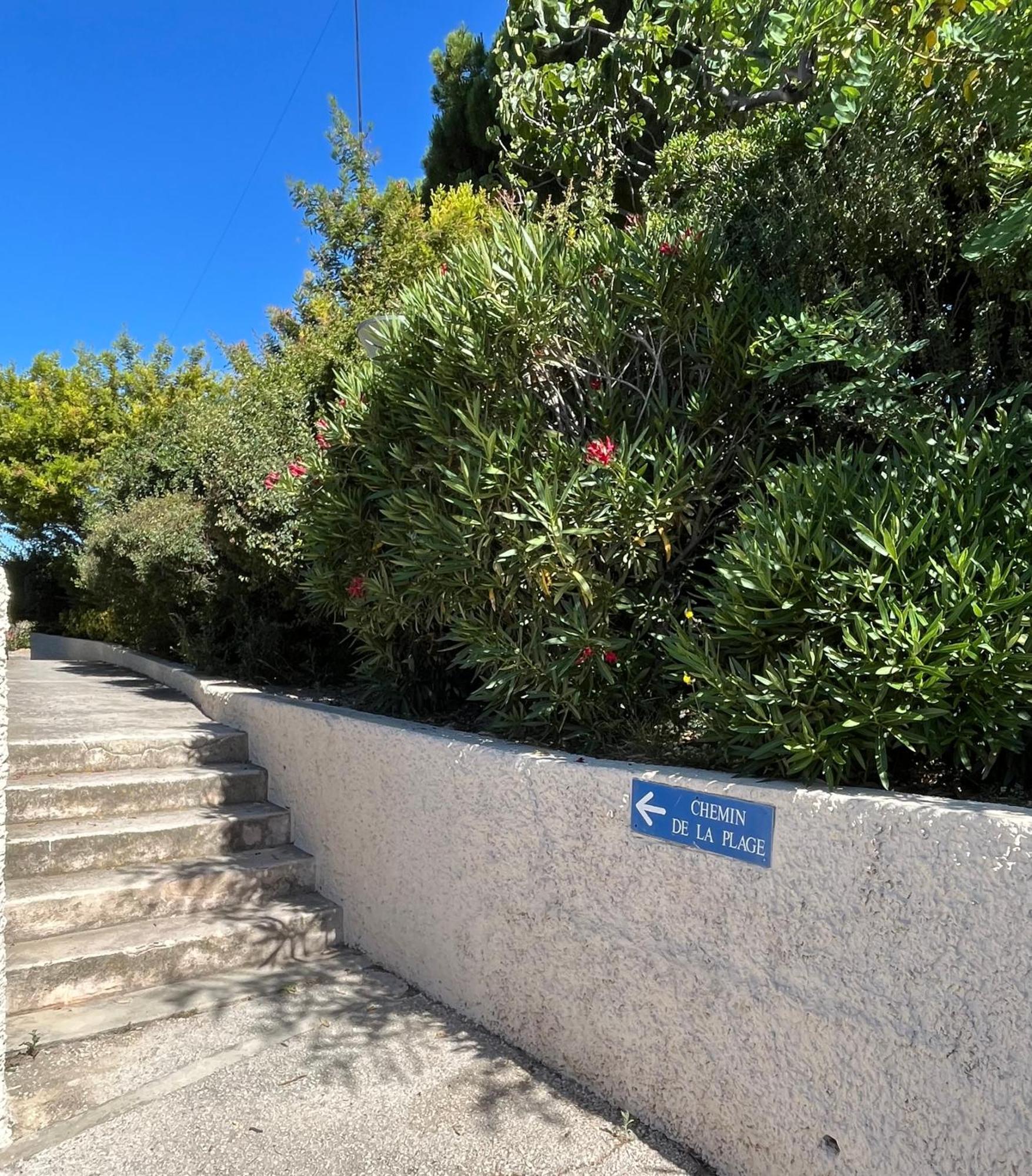 Studio Cosy En Bord De Mer Saint-Cyr-sur-Mer Kültér fotó